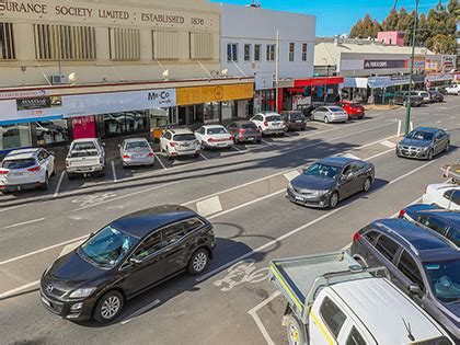 Victorian road rules for parking and stopping .